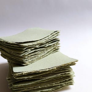 Büttenpapier pastellgrün, grün, Handgeschöpftes Papier