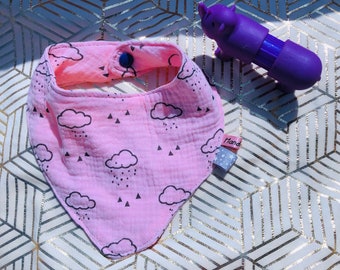 1st age bandana bib in cotton muslin pink cloud/Scandinavian pattern