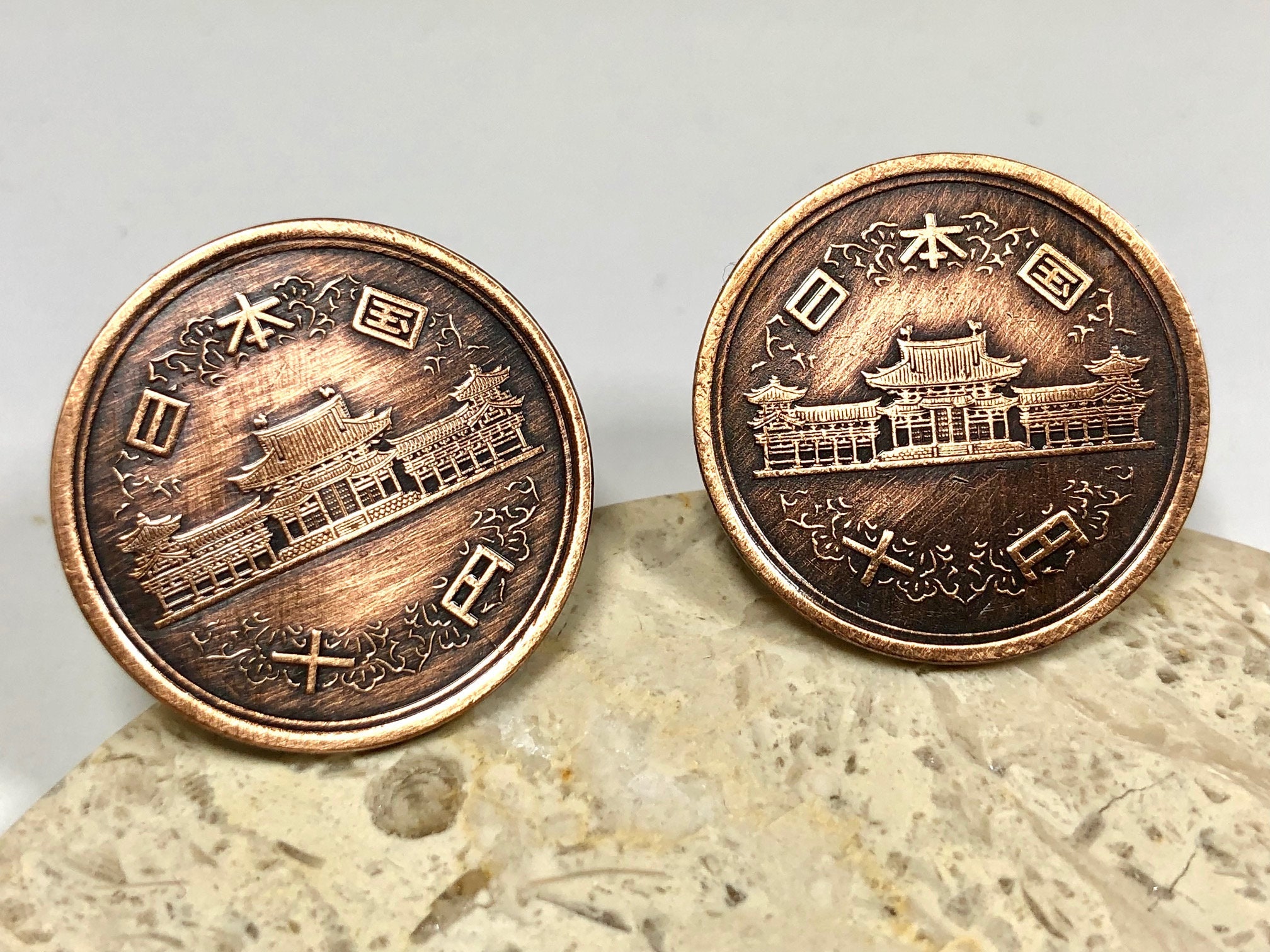 Boutons De Manchettes Vintage En Or - Motifs Asiatiques - Occasion - Belle Paire