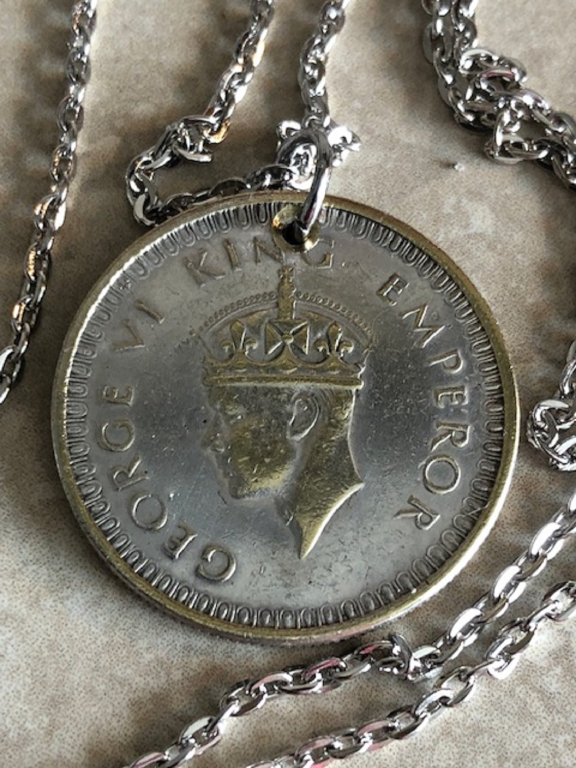 1942年インド1ルピー硬貨ペンダントネックレス – ヴィンテージ