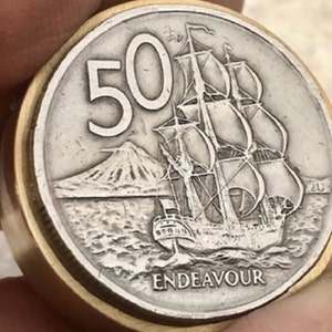 Boîte à pilules pour pièce de monnaie néo-zélandaise 50 cents vintage antique tabatière Stash boîte à tabac souvenir fait main cadeau pour homme bijoux cadeau de garçon d'honneur