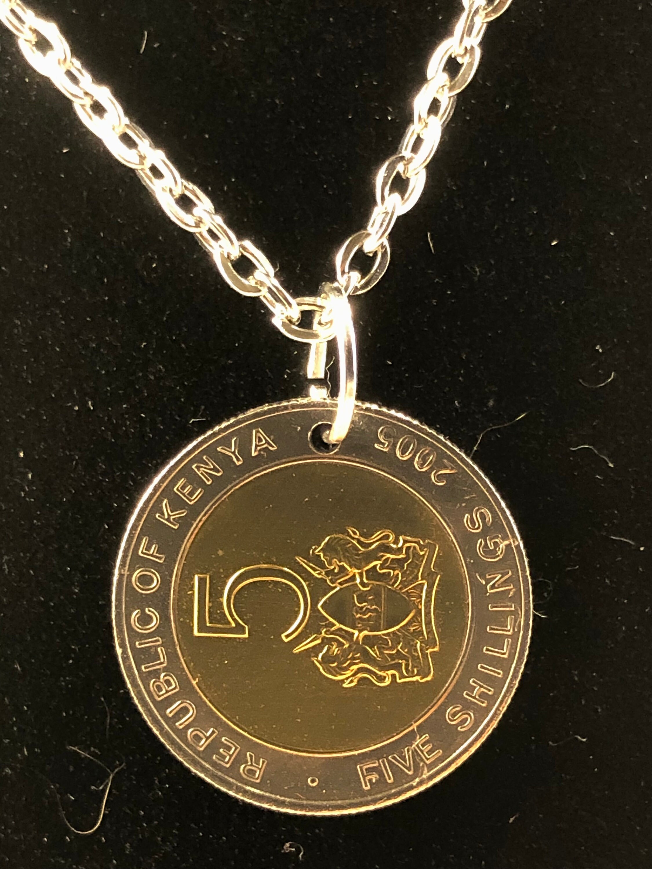 Collier pièce de monnaie Italie 5 lires. Cordon noir