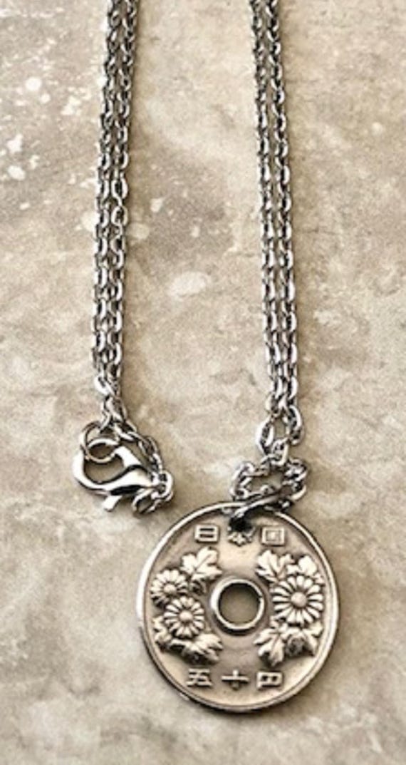 ベルギー 一点物ネックレスプレゼント♡ヴィンテージ ベルギー 一点物ネックレスプレゼント♡ヴィンテージ