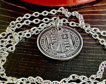 Collar de media corona de plata de Inglaterra – Colgante de moneda de la reina Victoria del Reino Unido – Joyería británica hecha a mano, regalo para él y ella, coleccionista de monedas del mundo.