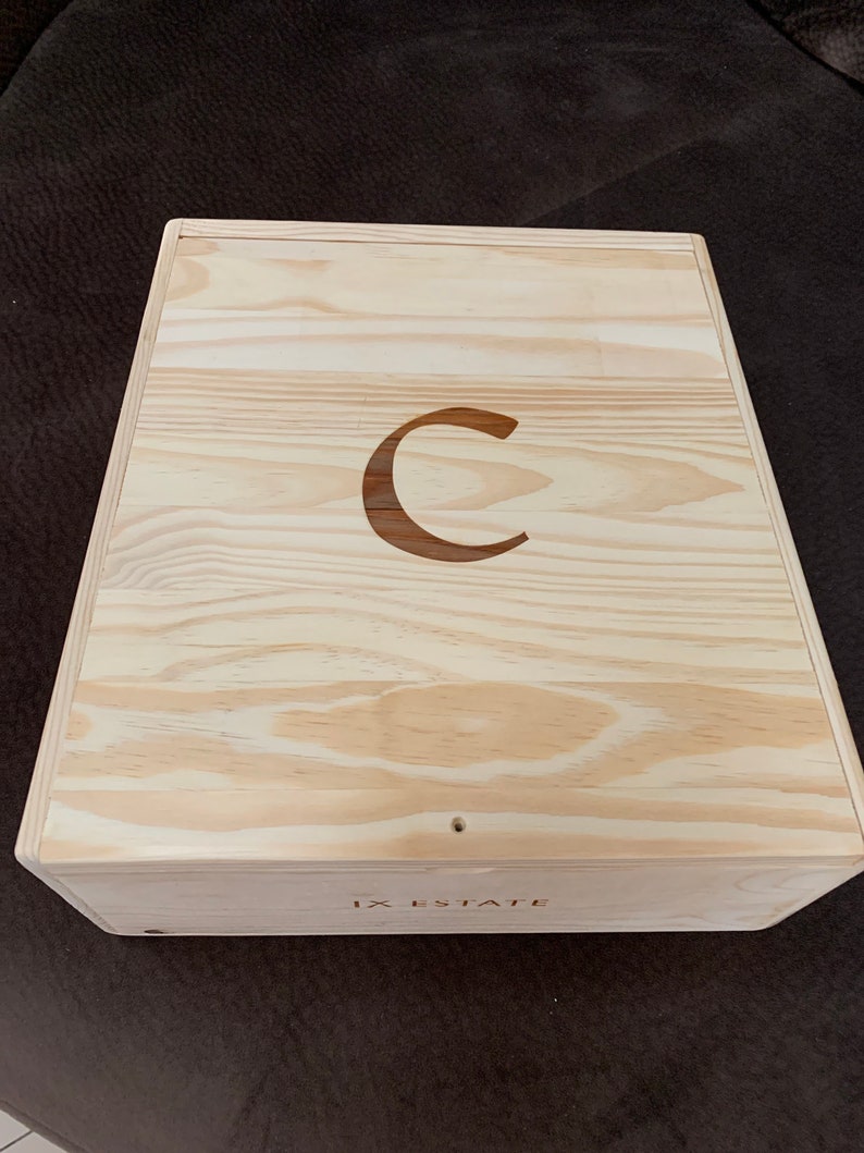 Ultimate Essential Oils Storage Box with lid . bottles not included