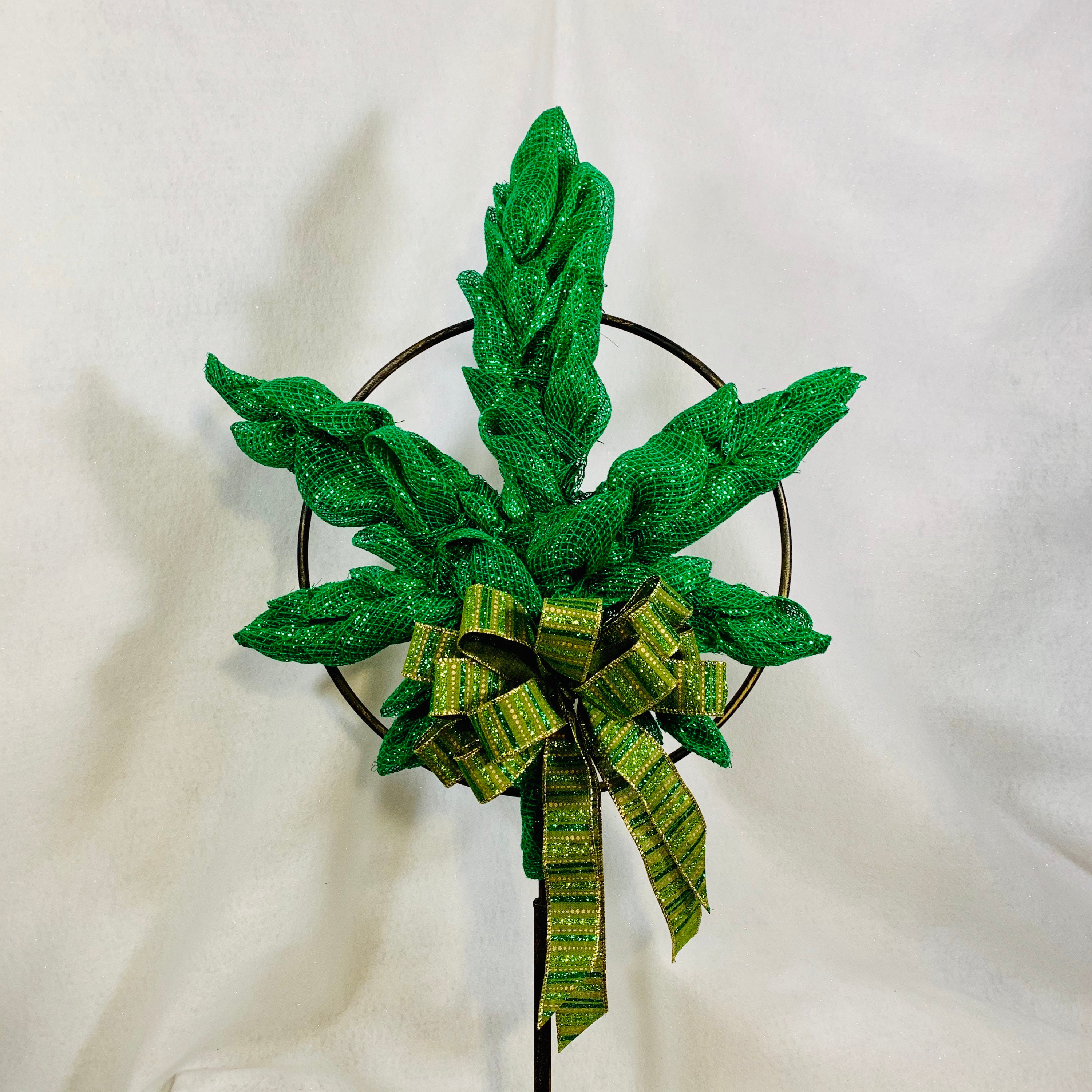 Marijuana leaf wreath cannabis wreath dispensary decor hemp | Etsy