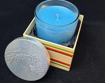 Fiesta-branded Peacock scented candle ("Fresh Cotton Scent")