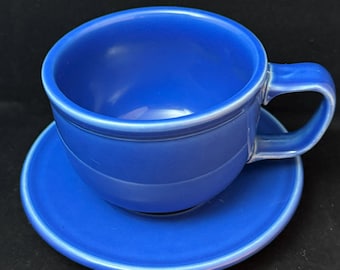 Taza y platillo Jumbo de Fiestaware color zafiro