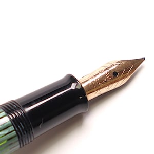 Pelikan 140 exportvulpen, vintage torpedovorm, groen gestreept - 14K 585 FNib, prachtig cadeau