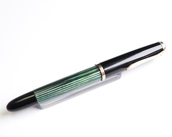 【Pelikan】万年筆　14K金 ペン先　ドイツ製　純正ケース付きビンテージ ヴィンテージ万年筆、ペリカン、ペリカン30、14金張り、ドイツ製 筆記具