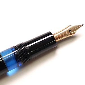 Vintage Collectable Montblanc Monte Rosa 042G, Black Resin  14K F Gold nib - Wonderful gift
