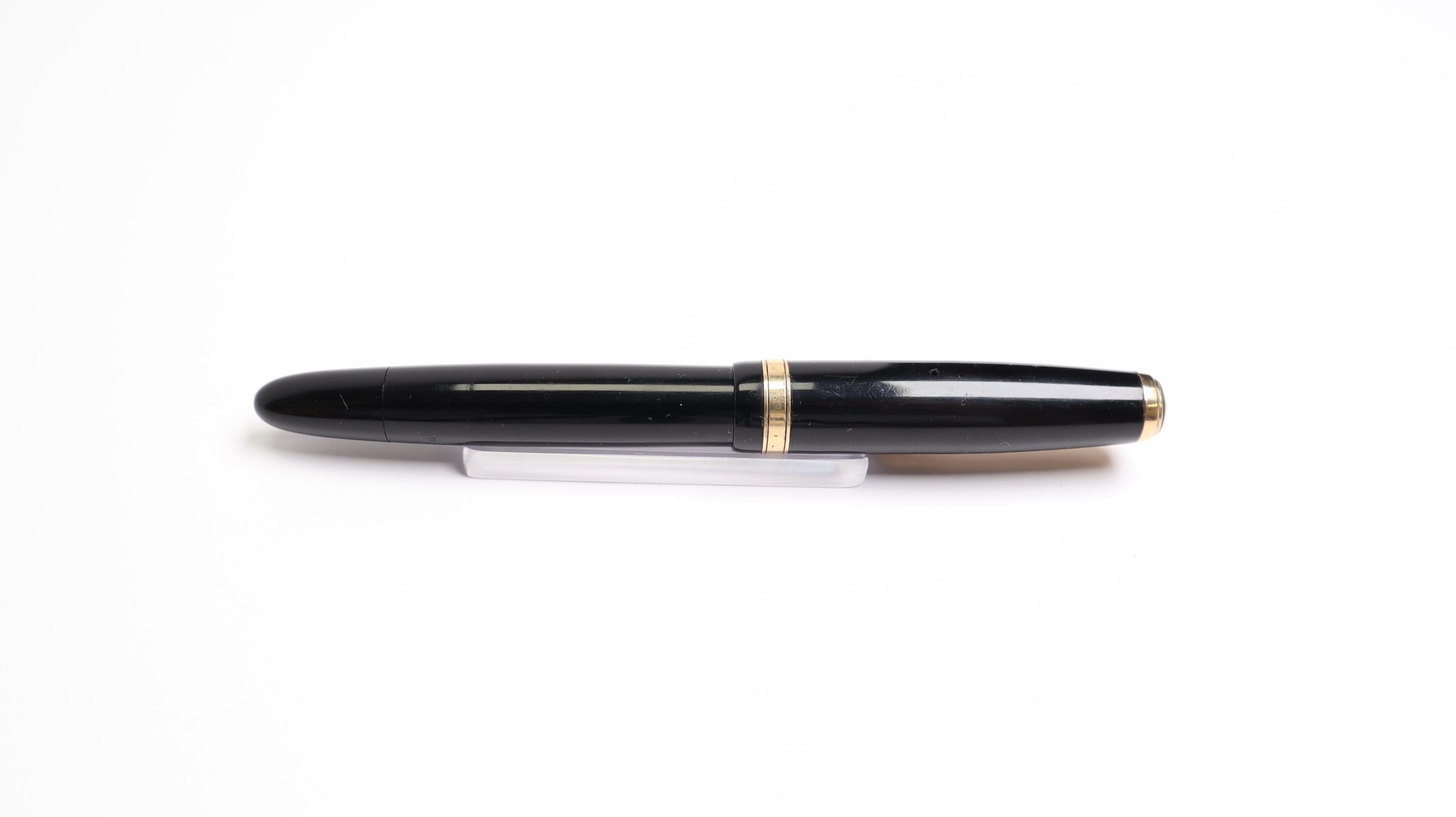 Vintage Faber Castell Fountain Pen No. 884 14K F Nib, Black