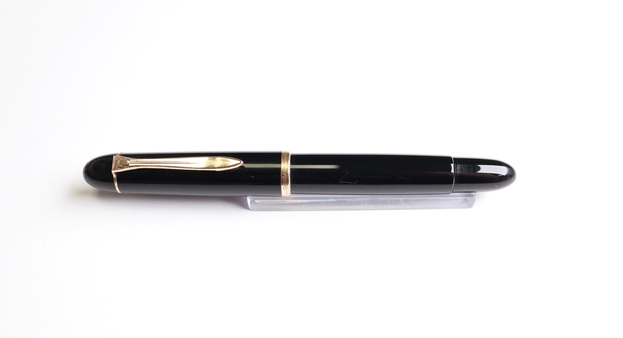 希少なヴィンテージ ペリカン 140 万年筆：ブラック トルペード、14K