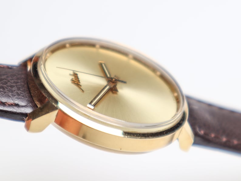 Vintage prachtig en zeldzaam, minimalistisch Zwitsers automatisch Mido-horloge met 30 micron goudvergulde kast uit 1974, prachtig cadeau voor haar of hem afbeelding 7