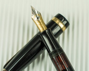 Vintage Faber-Castell 883 Füllfederhalter: Torpedoform, 14K Gold EF Feder