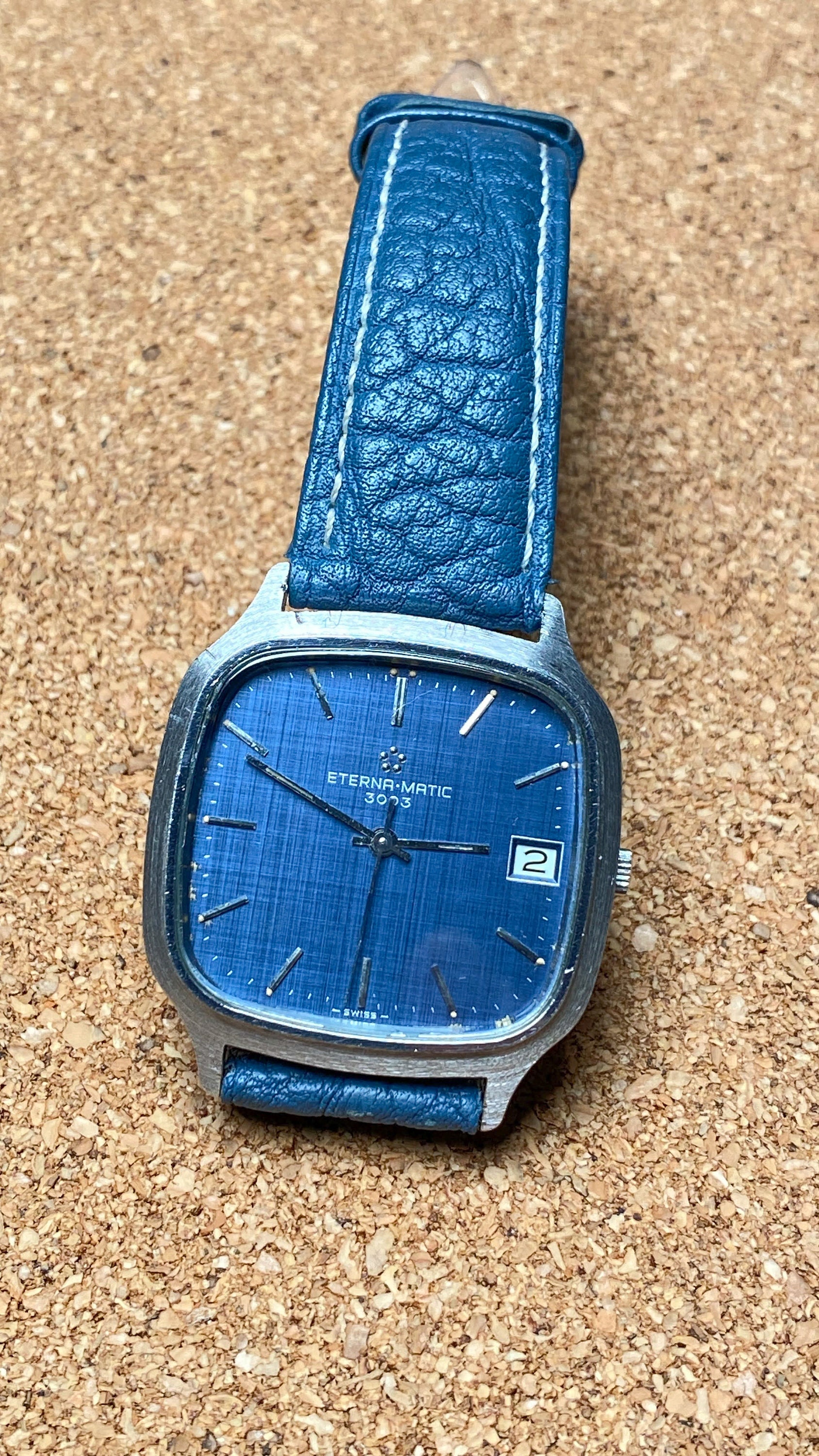 Montre Eterna Matic 3003 vintage : cadran bleu, acier inoxydable 