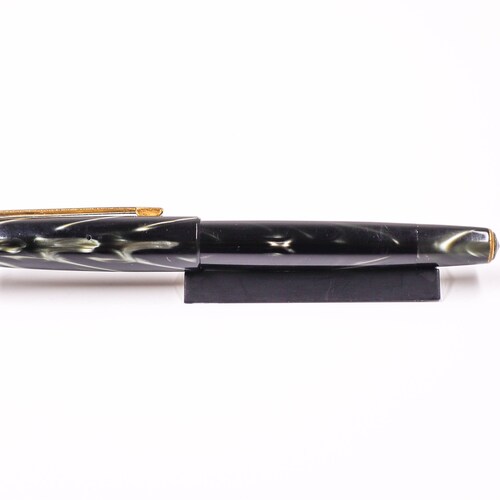 Rare ISCO Green Marbled Fountain Pen from 1960s, Gold 585 14K Nib F, Wonderful shops gift for a birthday or anniversary