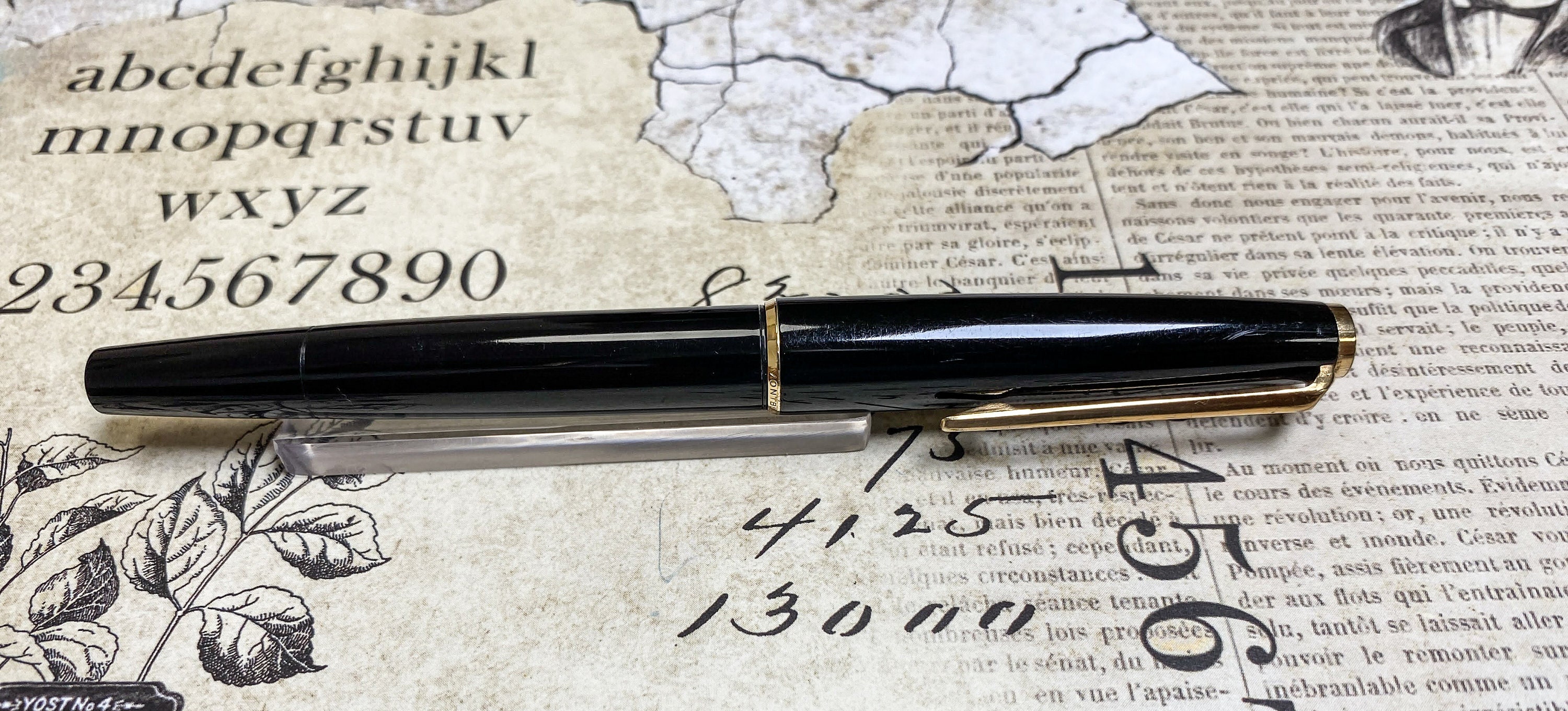 ヴィンテージ モンブラン 320 万年筆：14金EFペン先、ピストン式
