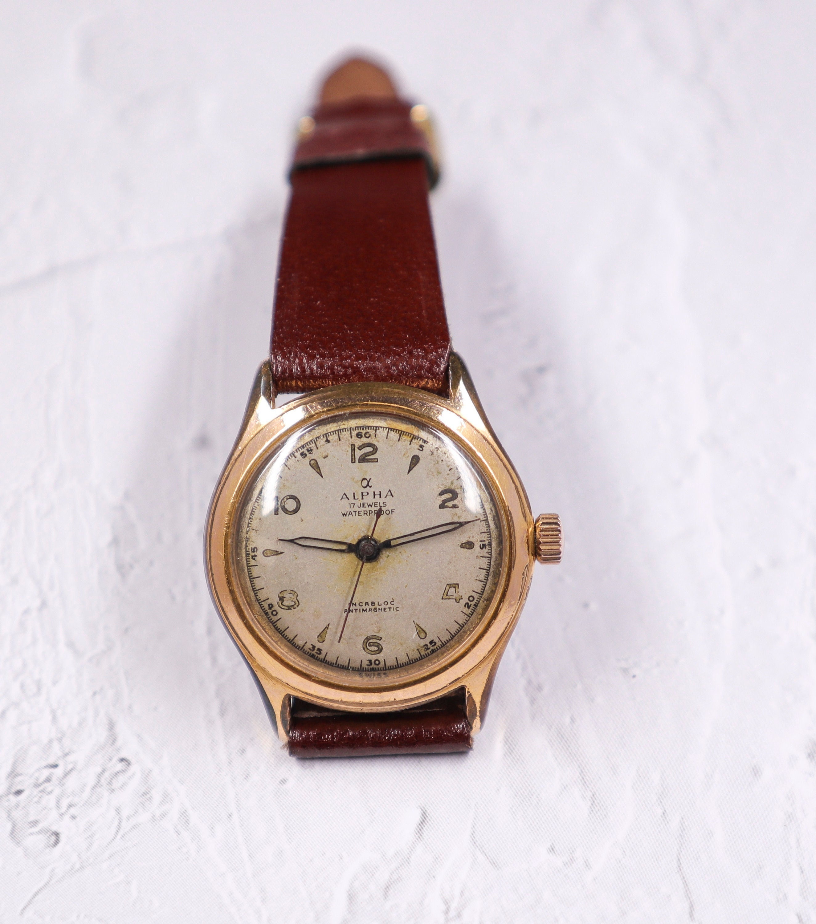 国内発送 Vintage Swiss Vintage Classic Alpha, Watch Wrist Swiss アナログ（手巻き）