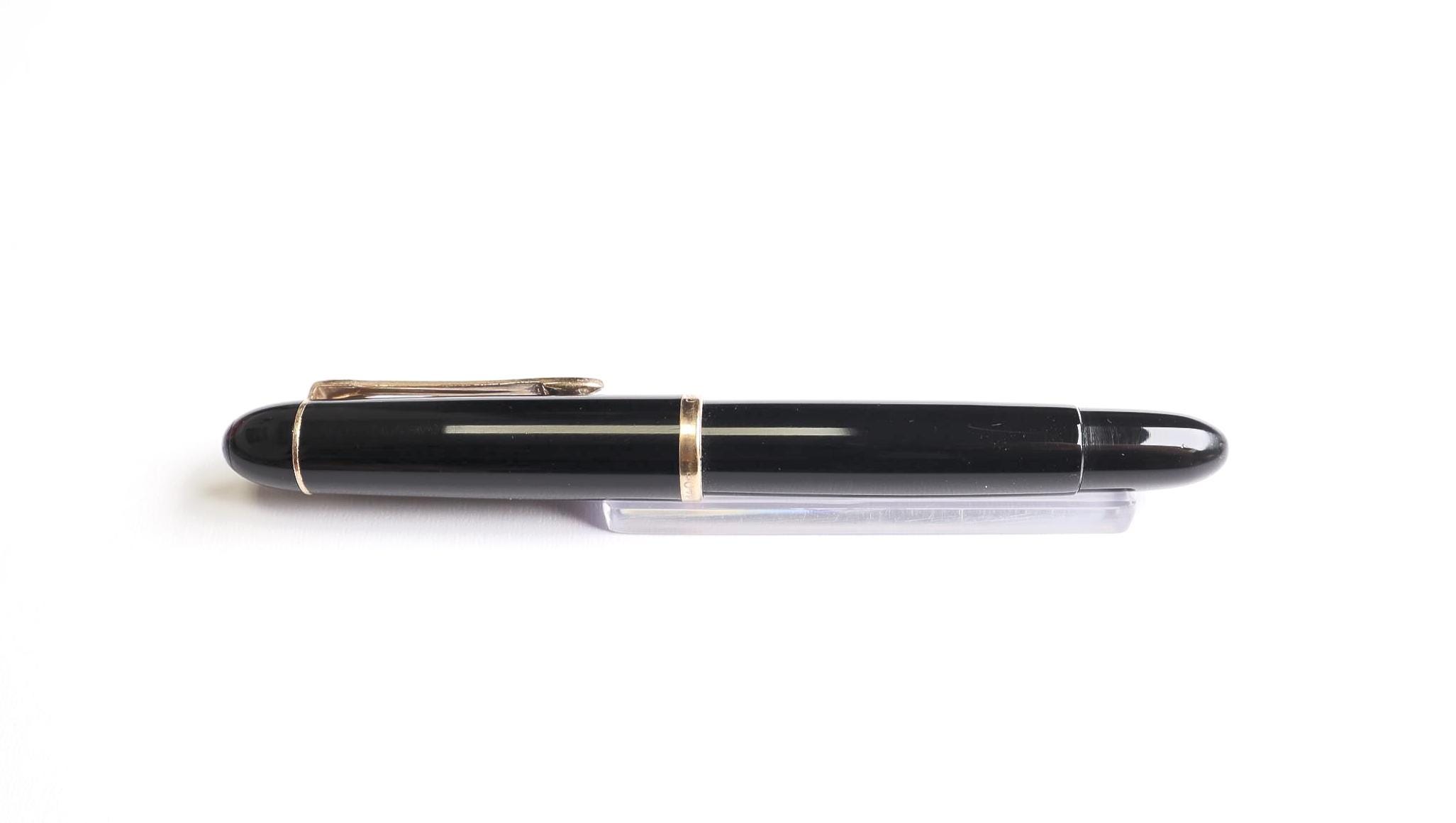 希少なヴィンテージ ペリカン 140 万年筆：ブラック トルペード、14K