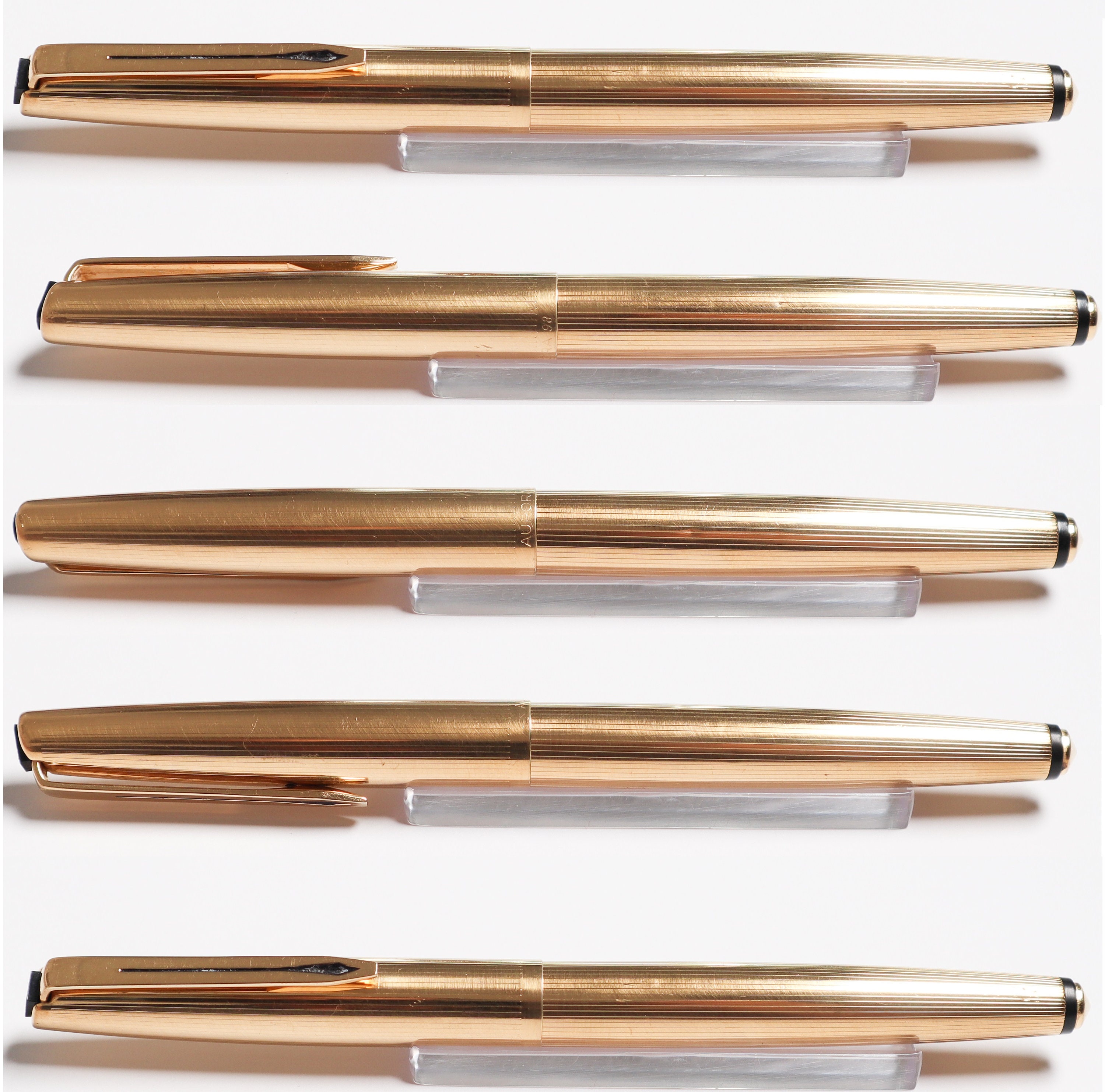 ヴィンテージ オーロラ 98 万年筆：14KゴールドFペン先、ピストン式