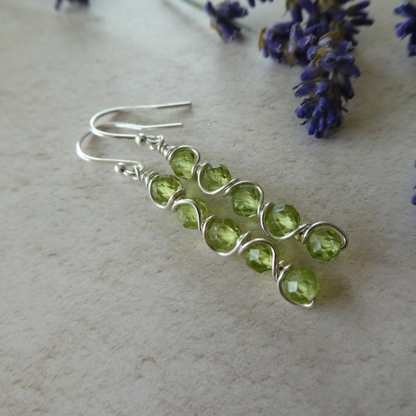 August birthstone earrings UK, silver peridot earrings, August birthstone jewellery, green gemstone earrings, peridot drop earrings