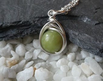 August birthstone pendant UK, peridot pendant, silver peridot necklace,August birthstone jewellery, green gemstone necklace,peridot necklace