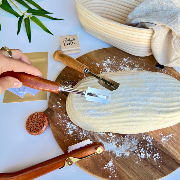 Professional Blades tool, luxury Lame bread professional made 100 % organic wood, lame bread with replacement.