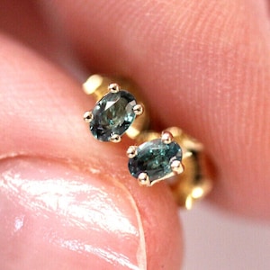 Tiny 0.25 ctw Natural Color Change Alexandrite Oval Stud Earrings / Solid 14k 18k Gold / Solitaire / Valentine's Day Gift / June Birthstone