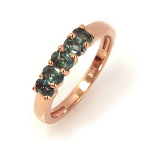 0.6 ctw Natural Color Change Alexandrite 5 Stone Ring / Anniversary Band / Real Oval Cut Alexandrites / Solid 14k 18k Gold / June Birthstone