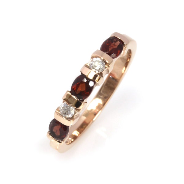 0.8 ctw Natural Red Garnet & Diamond 5 Stone Band Ring / Solid 14k 18k Gold / Oval Cut Garnet Anniversary Ring 3.5 MM / January Birthstone