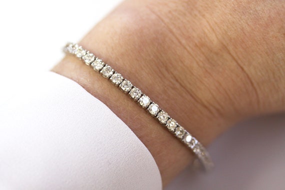 Amazon.com: Diamond Wish 1 1/2 Carat Diamond Tennis Bracelet in 14k White  Gold (G-H, VS2-SI1, cttw) 7 Inches Long: Clothing, Shoes & Jewelry