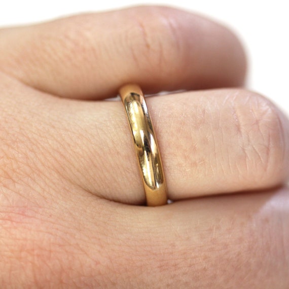 Simple Gold Band - 2.5MM Wide Domed – Bella's Fine Jewelers