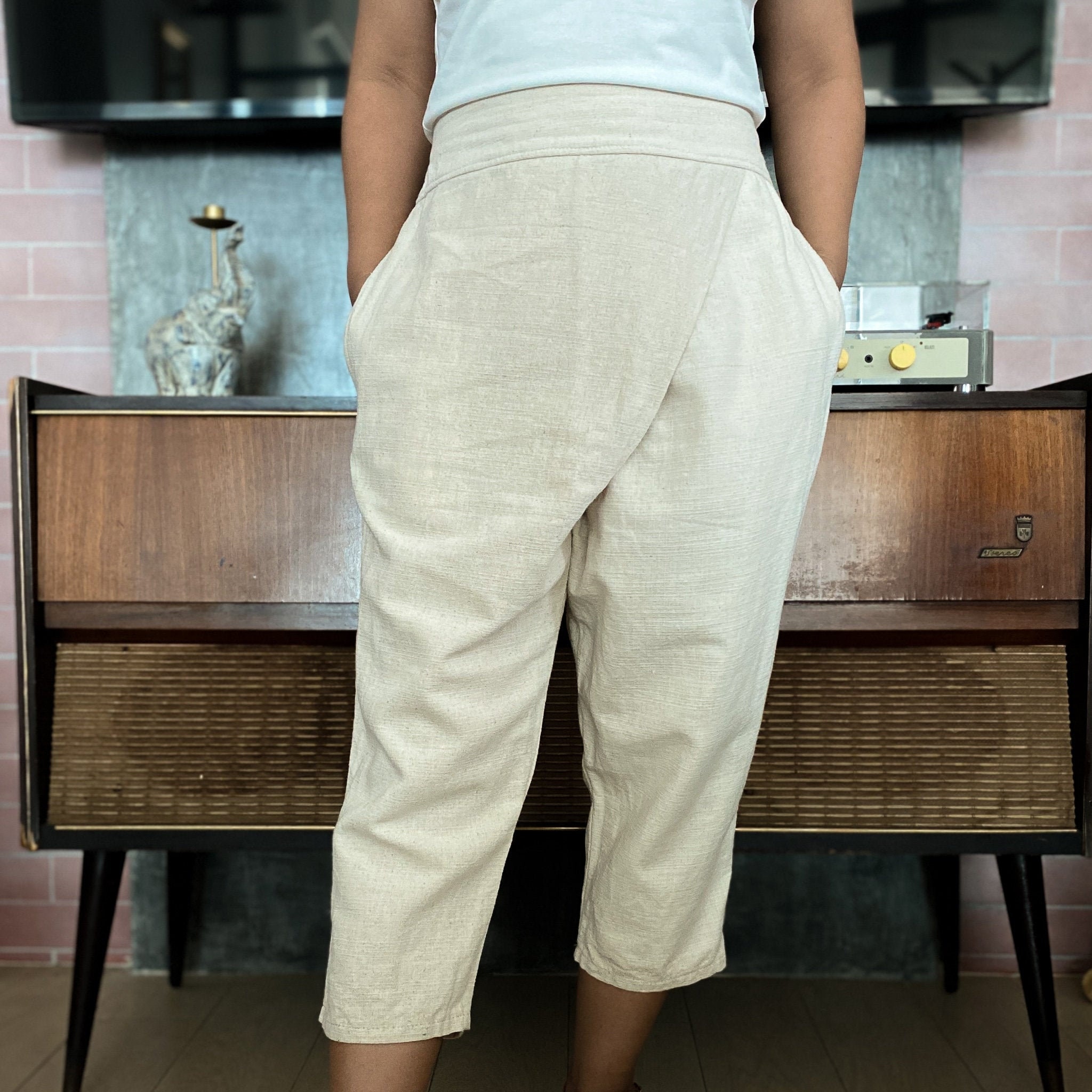 Undyed Elastic Waist Cotton Capri Pants 