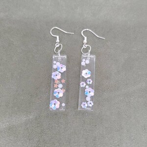 Resin earrings, Lightweight jewelry, flower earrings, elegant jewelry