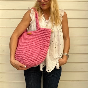 Pink Häkeltasche, Rund Shopper Tasche gehäkelte, Gewebte Handtasche, Umhängetasche Häkeln Deutsch, Geschenke Idee für Frauen, Sommer Tasche