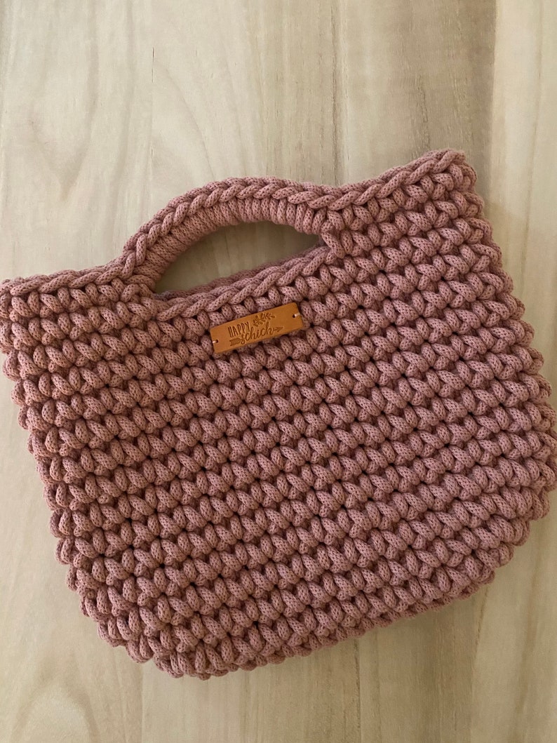 kleine Häkelhandtasche, Häkeltasche aus Baumwollkordel, Handtasche Clutch, Lachs Rosa Handtasche, Geschenke Ideen für Damen in Deutschland Bild 3