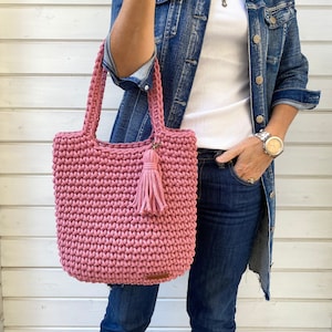 Gehäkelte Shopper Tasche, Häkeltasche in der Farbe Rosa, Gehäkelte Schulter Tasche, Handgemachte Handtaschen aus Deutschland, Für Damen