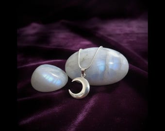 Silver Crescent Moon Pendant - Satanic Witchcraft Occult & Magic Necklace