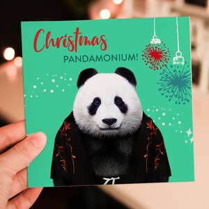 Pandamonium navideño, animal con ropa. Tarjeta navideña para amigos y vecinos (Animalyser). Tamaño A6/A5/A4/Cuadrado 6x6").