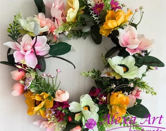 Couronne printanière de fleurs artificielles : couronne de pampres de 30 cm (12 po.)