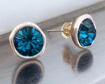 Swarovski Crystal sparkling Stud silver Earrings