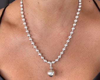 Handgemaakte verzilverde bolketting met bolhanger