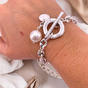 Chunky silver chain toggle bracelet with Swarovski cristal Pearl, statement thick bracelet, uno de 50 Style, bold bracelet, bulky bracelet,