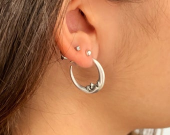 Moon Hoop Earrings, Crescent Moon erring, designed Hoops erring, original hoops earrings, everyday jewelry, gold hoops earring, silver hoops