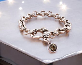 Kräftiges Silber Gliederarmband mit Statement Kette und Swarovski Anhänger - Handgemachter moderner Knebelschmuck - uno de 50 style