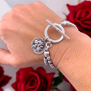 Pulsera de cuentas de plata gruesa con cierre de palanca y colgante de moneda griega, pulsera de cuentas de plata llamativa, estilo uno de 50, pulsera de plata voluminosa
