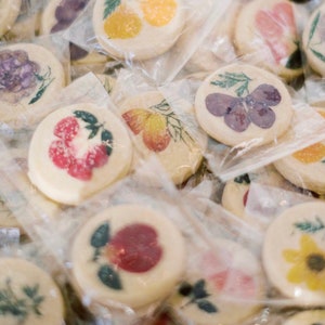 Signature Favors