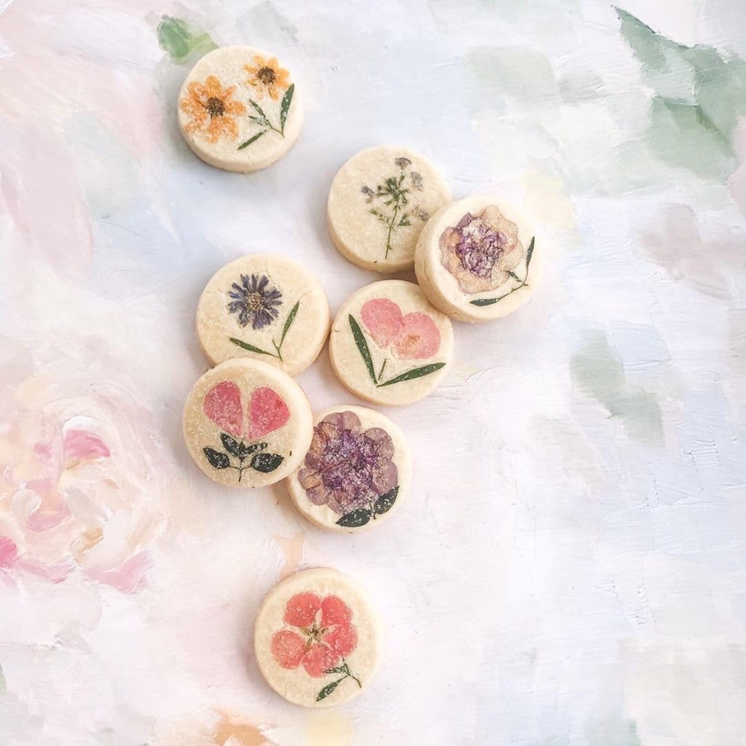 Pressed Flower Cookies Pressed Flower Cookies