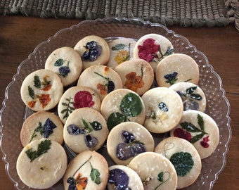 Pressed Flower Shortbread Cookies